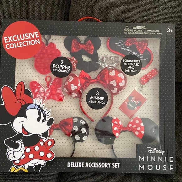 New Exclusive Collection Disney Minnie Mouse Deluxe Travel Accessory Set - Picture 13 of 13